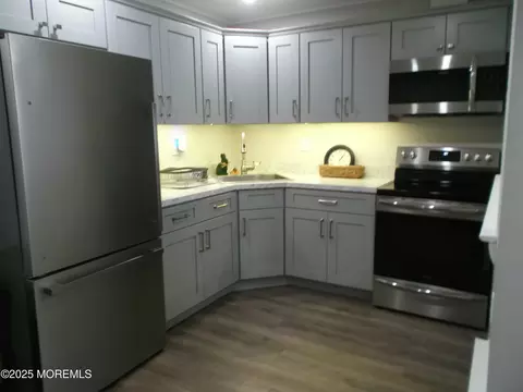 43 Cambridge Cir # C, Manchester, NJ 08759