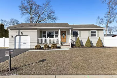 1930 Birchbark Pl, Toms River, NJ 08753