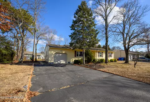 303 Delaware Dr, Brick, NJ 08723