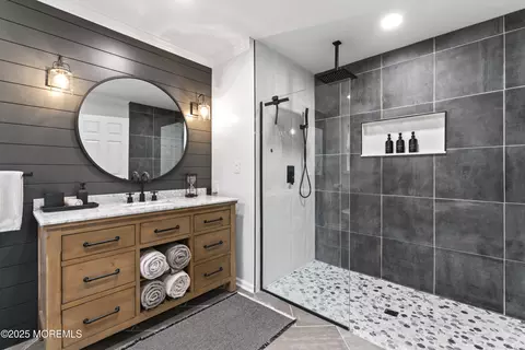 22 Greenview Rd, Monmouth Junction, NJ 08852