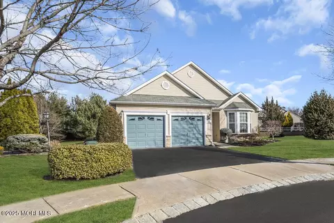 716 Michael Ct, Lakewood, NJ 08701