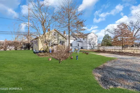 Exterior - 8 New Brunswick Ave, Matawan, NJ 07747 photo 4 of 5