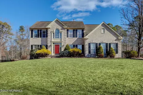 30 Cranberry Ct, Jackson, NJ 08527