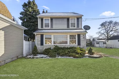 30 Linton Pl, Keansburg, NJ 07734