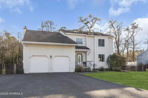 142 Butler Blvd, Bayville, NJ 08721