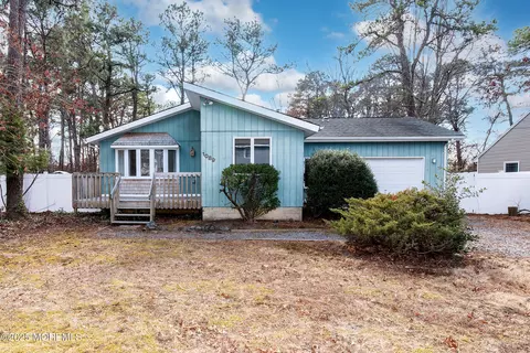 1089 Fathom Ave, Manahawkin, NJ 08050