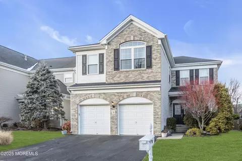 38 Turnberry Dr, Manalapan, NJ 07726