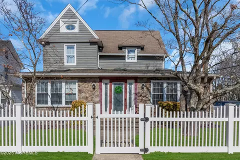 201 Union Ave, Lakehurst, NJ 08733