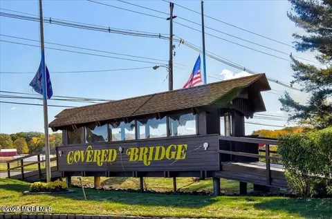 27 Meadow Green Cir #H, Englishtown, NJ 07726