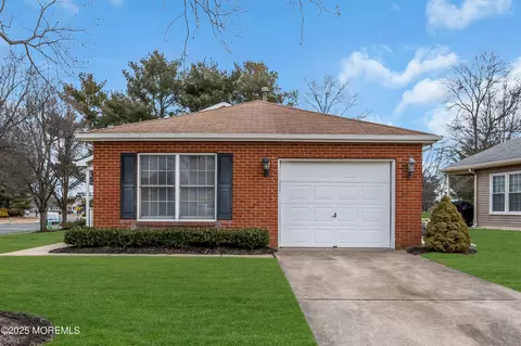 1480 Essex Ct, Toms River, NJ 08755