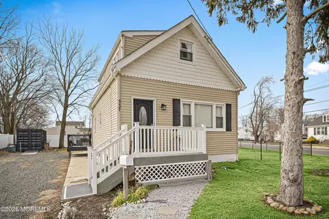 337 Shadynook St, Keyport, NJ 07735