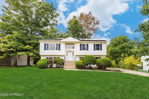 608 Albert Ave, Lakewood, NJ 08701