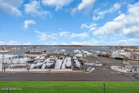 1 Channel Dr #609, Monmouth Beach, NJ 07750