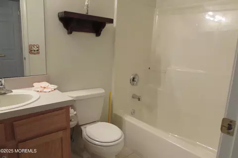 Bath - 66 Strathmere St, Waretown, NJ 08758 photo 2 of 3