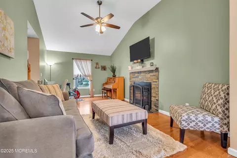 Living - 880 Wright Debow Rd, Jackson, NJ 08527 photo 2 of 2
