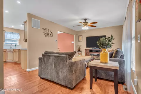 Living - 880 Wright Debow Rd, Jackson, NJ 08527 photo 1 of 2