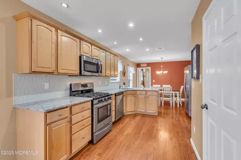 Kitchen - 880 Wright Debow Rd, Jackson, NJ 08527 photo 10 of 10
