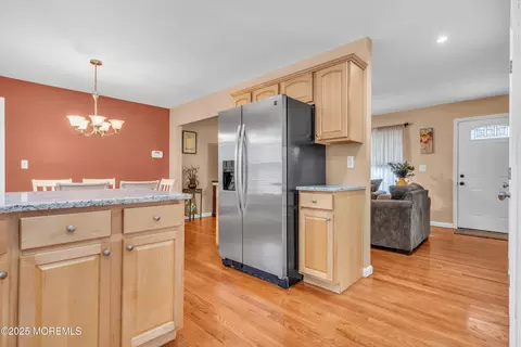 Kitchen - 880 Wright Debow Rd, Jackson, NJ 08527 photo 5 of 10