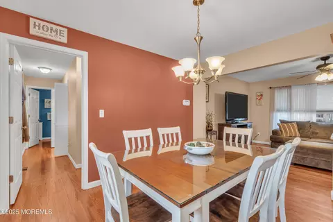 Dining - 880 Wright Debow Rd, Jackson, NJ 08527 photo 5 of 8