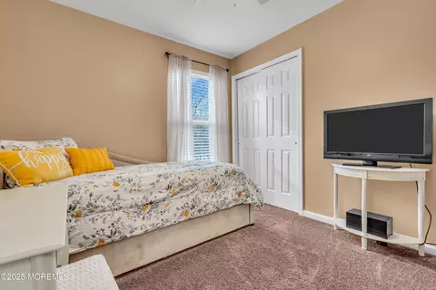 Bedroom - 880 Wright Debow Rd, Jackson, NJ 08527 photo 1 of 4