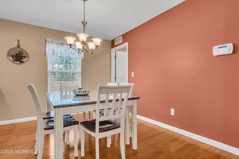 Dining - 880 Wright Debow Rd, Jackson, NJ 08527 photo 2 of 8