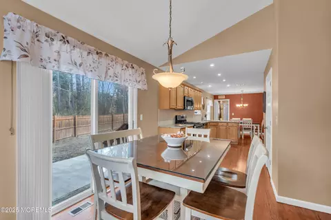 Dining - 880 Wright Debow Rd, Jackson, NJ 08527 photo 8 of 8