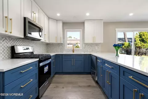 23 Fairfield Rd, Toms River, NJ 08757