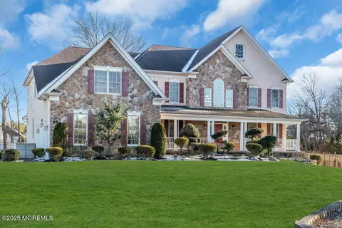 89 Tricentennial Dr, Freehold, NJ 07728
