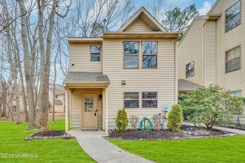 240 Azalea Cir, Jackson, NJ 08527