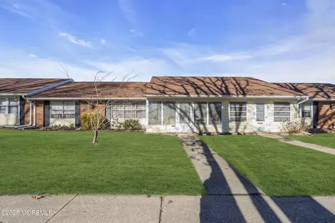 387 Chatham Ct # C, Lakewood, NJ 08701