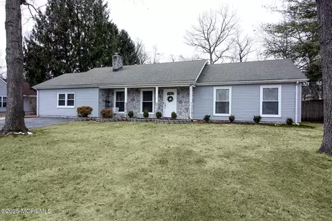 96 Susan Dr, Jackson, NJ 08527