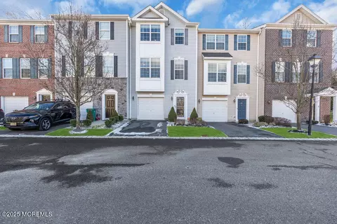 213 Chickadee Ct #1000, Freehold, NJ 07728