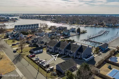 2410 Sylvan Dr #4, Point Pleasant, NJ 08742