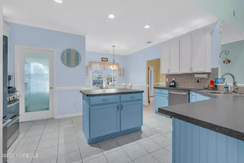 Kitchen - 1717 Key West Rd, Forked River, NJ 08731 photo 1 of 6