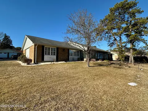 22 Buckingham Dr # A, Manchester, NJ 08759