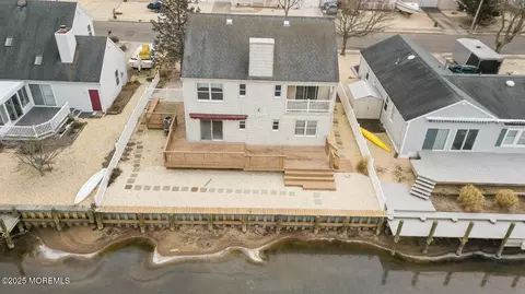 78 Top Sail Ct, Bayville, NJ 08721
