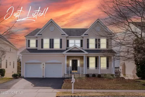 9 Bristol Rd, Manalapan, NJ 07726