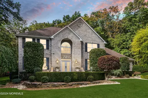 220 Sunnyside Dr, Marlboro, NJ 07746