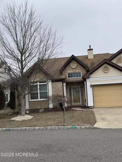 56 Chichester Rd, Monroe, NJ 08831