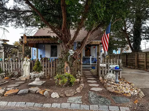 13 W Cape May Ave, Ocean Gate, NJ 08740