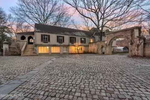 310 Cooper Rd #D, Red Bank, NJ 07701