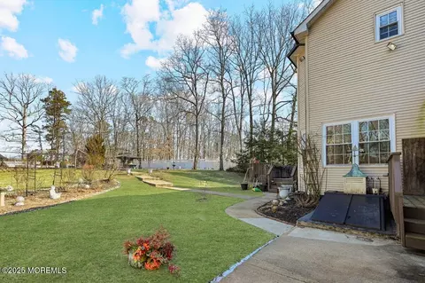 8 Bittersweet Dr, Jackson, NJ 08527 photo 4