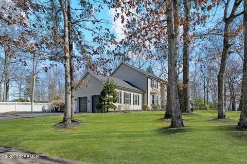 8 Bittersweet Dr, Jackson, NJ 08527 photo 3
