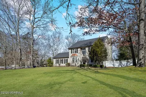 8 Bittersweet Dr, Jackson, NJ 08527 photo 2