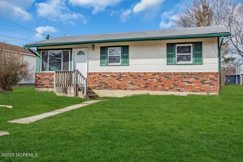235 Falcon Dr, Little Egg Harbor, NJ 08087