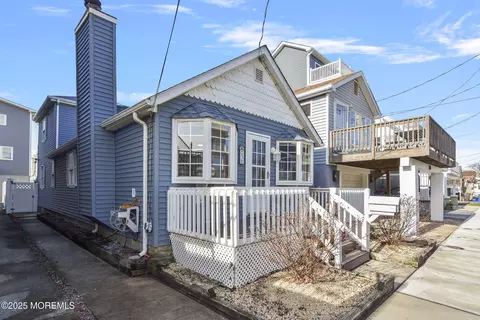 30 Ocean Ave, Highlands, NJ 07732