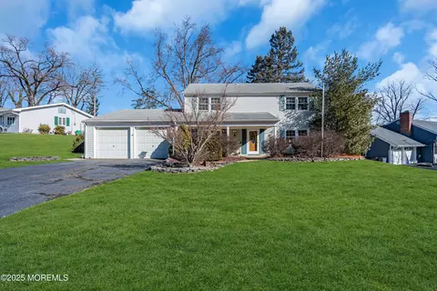 18 Irongate Ln, Matawan, NJ 07747