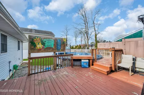 Exterior - 260 Wallace Ave, Forked River, NJ 08731 photo 6 of 8