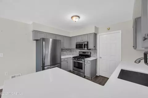 Kitchen - 260 Wallace Ave, Forked River, NJ 08731 photo 1 of 3