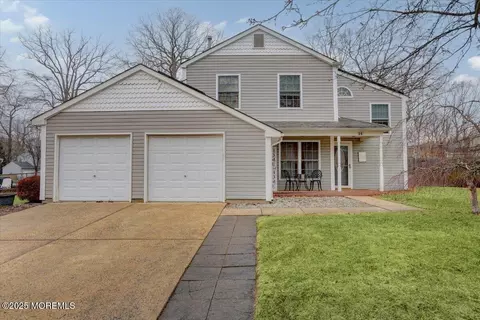 9 Weymouth Dr, Howell, NJ 07731